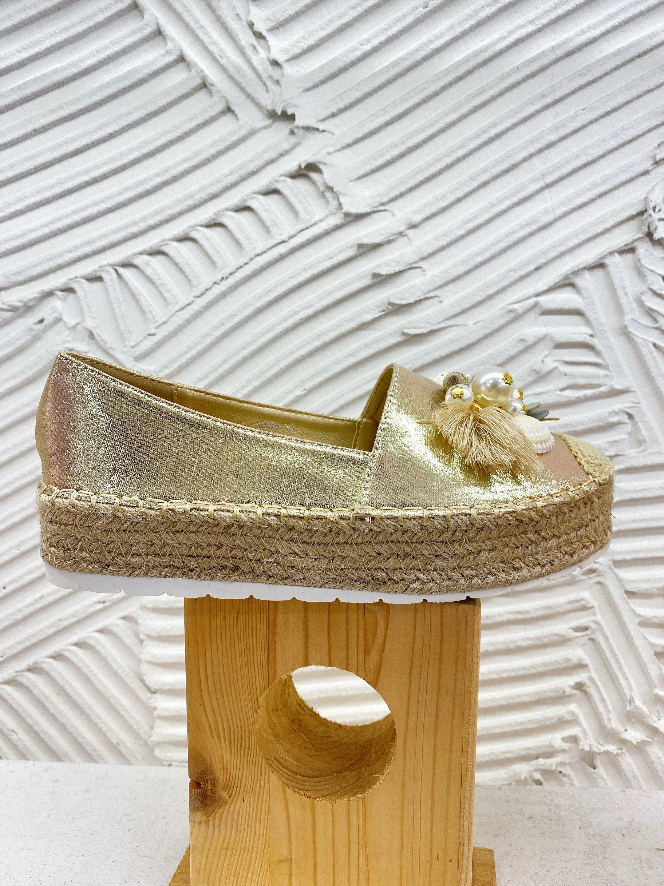 Espadrillas Gold con conchiglie