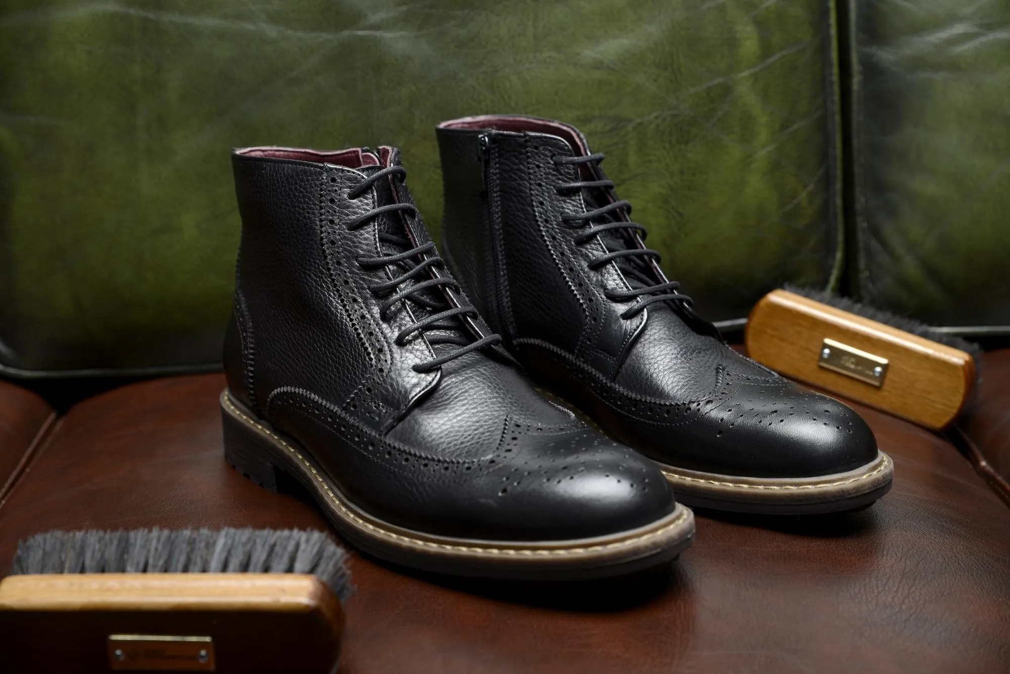 FOOT FEDERATION DERBY WINGTIP MENS BOOT BLACK