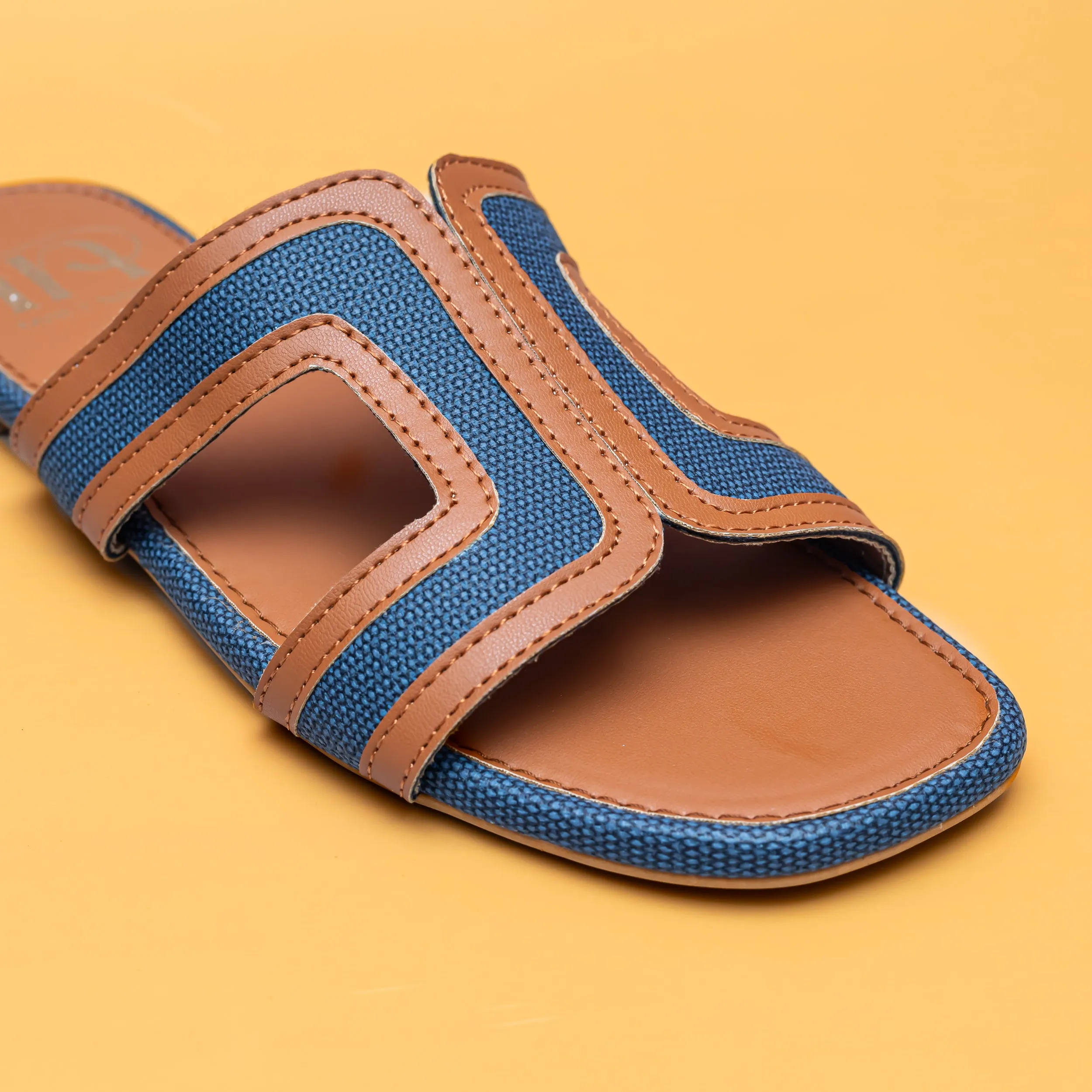 Loop  Flats - Tan/Blue