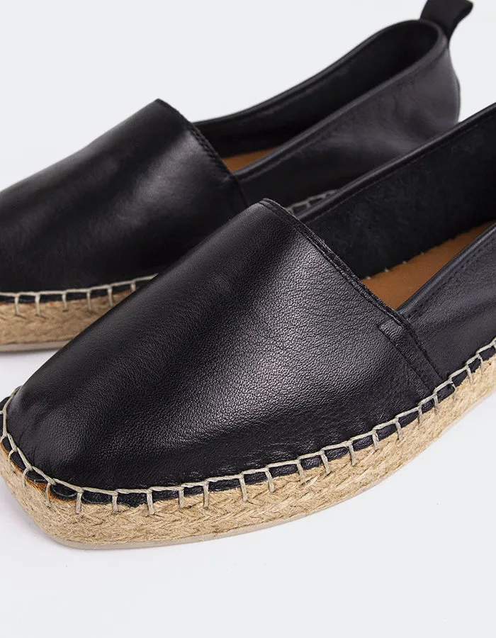 Medusa Black Leather