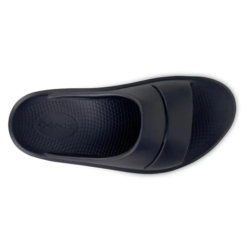OOFOS OOmega OOahh Black Sandal (Unisex)