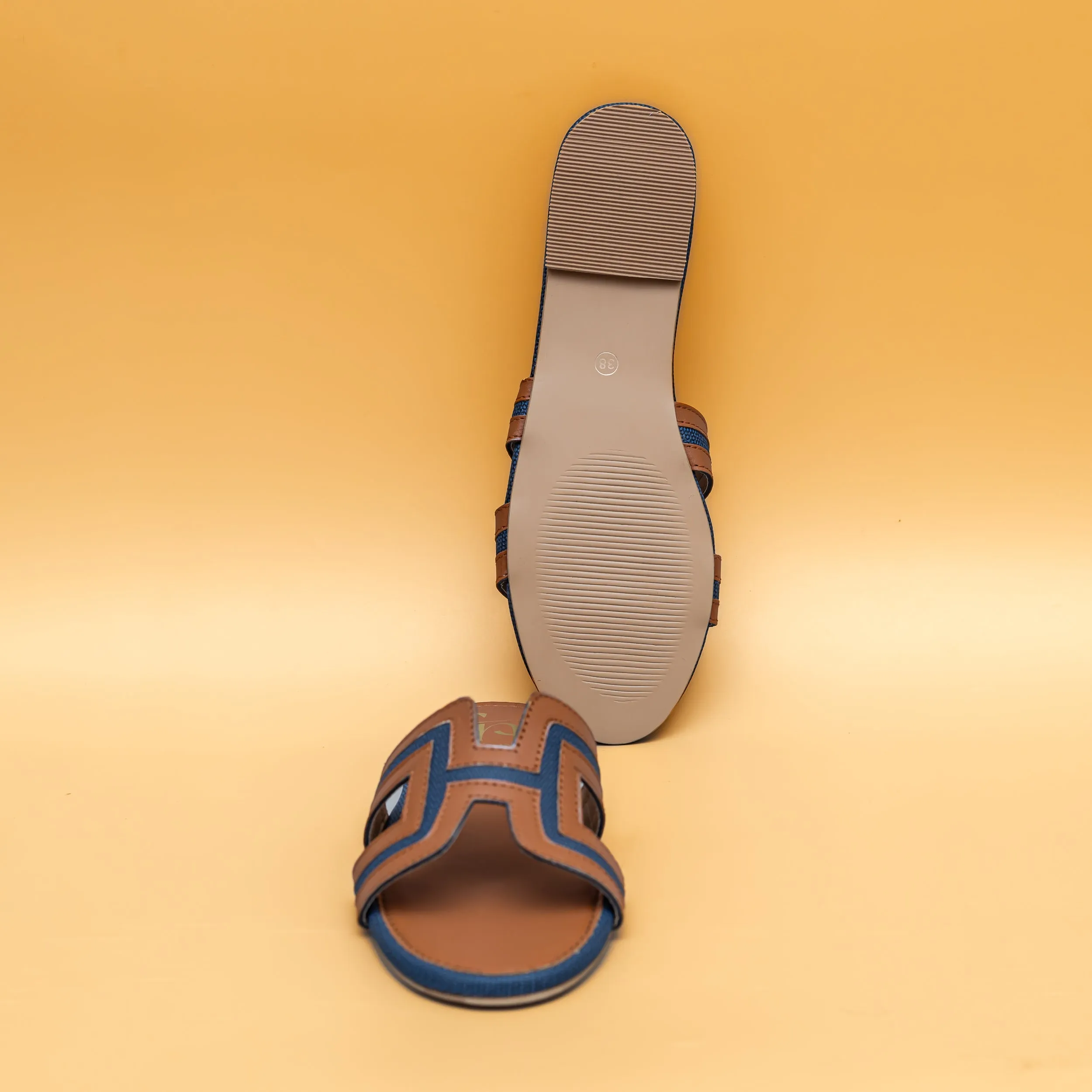 Round Toe H Flats-Tan/Blue