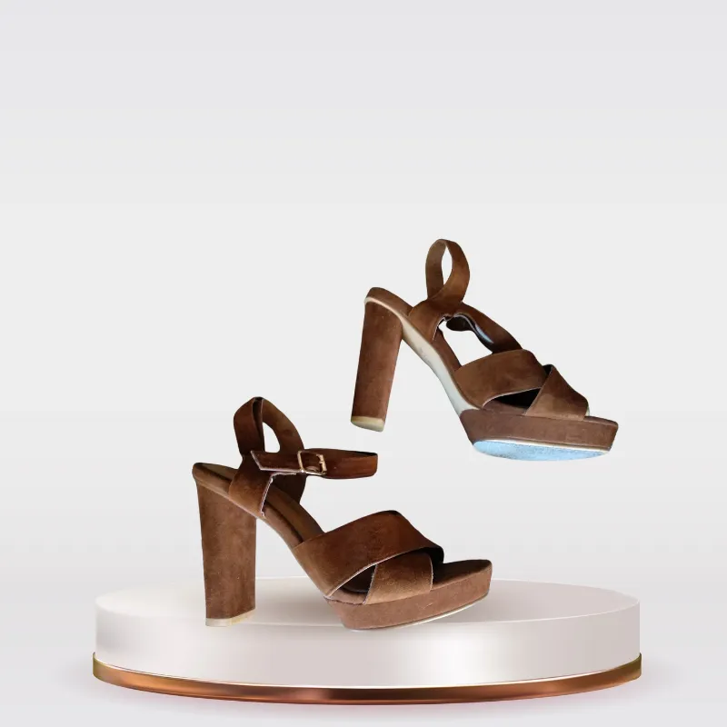 Size 7 footwear