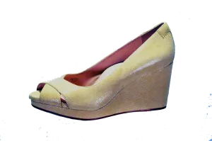 TARYN ROSE Women's •Caylee• Peep-toe Wedge